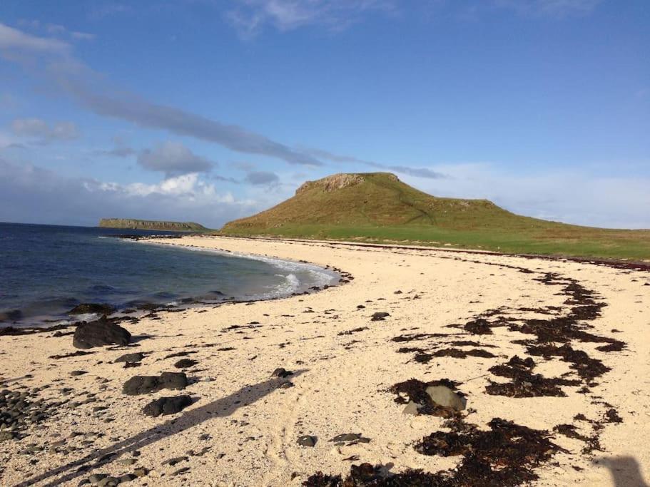 Dunmara: Self Catering Cottage On The Isle Of Skye Бродфорд Екстериор снимка